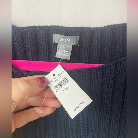 NWT AERIE knit sweater. In perfect condition. No rips tears, or stains. - Picture 3 of 7